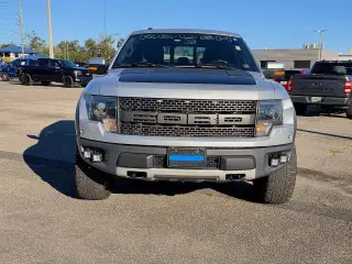 Ford F-150 2013 4x4 SVT Raptor 4dr SuperCrew Styleside 5.5 ft. SB