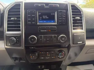 Ford F-150 2015 4x4 XLT 4dr SuperCrew 5.5 ft. SB