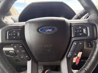 Ford F-150 2015 4x4 XLT 4dr SuperCrew 5.5 ft. SB