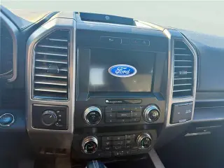 Ford F-150 2019 4x4 Platinum 4dr SuperCrew con 5.5 ft. SB