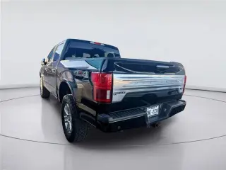 Ford F-150 2019 4x4 Platinum 4dr SuperCrew con 5.5 ft. SB
