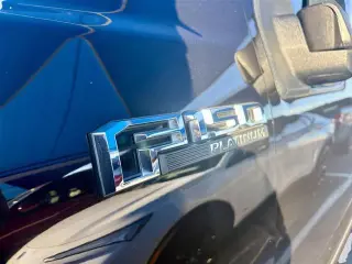 Ford F-150 2019 4x4 Platinum 4dr SuperCrew con 5.5 ft. SB