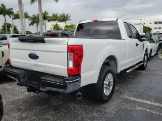 Ford F-250 Super Duty 2018 4x2 XL 4dr SuperCab 6.8 ft. SB Pickup