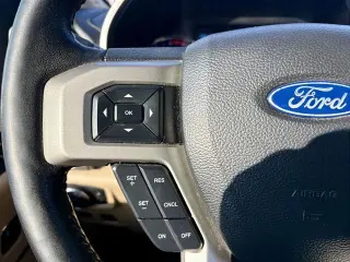 Ford F-250 Super Duty 2019 4x4 Lariat 4dr Crew Cab 8 ft. LB Pickup
