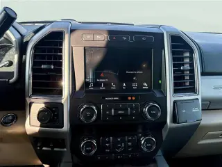Ford F-250 Super Duty 2019 4x4 Lariat 4dr Crew Cab 8 ft. LB Pickup