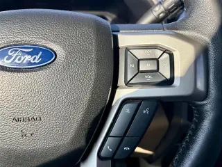 Ford F-250 Super Duty 2019 4x4 Lariat 4dr Crew Cab 8 ft. LB Pickup