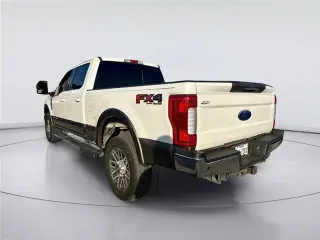 Ford F-250 Super Duty 2019 4x4 Lariat 4dr Crew Cab 8 ft. LB Pickup