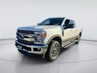 Ford F-250 Super Duty 2019 4x4 Lariat 4dr Crew Cab 8 ft. LB Pickup