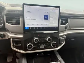Ford Expedition 2022 4x4 XLT 4dr SUV