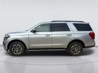 Ford Expedition 2022 4x4 XLT 4dr SUV