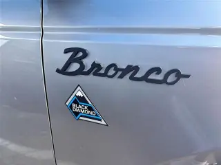Ford Bronco 2023 4x4 Black Diamond 4dr SUV