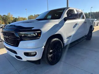 Ram 1500 2023 4x4 Laramie 4dr Crew Cab con 5.6 ft. SB Pickup
