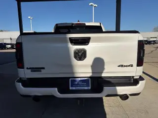 Ram 1500 2023 4x4 Laramie 4dr Crew Cab con 5.6 ft. SB Pickup
