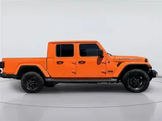 Jeep Gladiator 2025 4x4 Sport 4dr Cabina de Crew 5.0 ft. SB