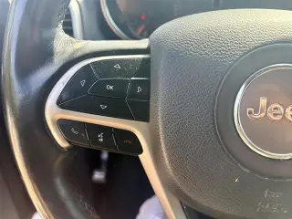 Jeep Grand Cherokee 2019 4x2 Laredo 4dr SUV