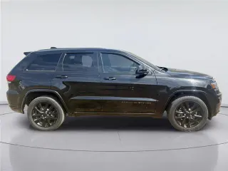 Jeep Grand Cherokee 2019 4x2 Laredo 4dr SUV