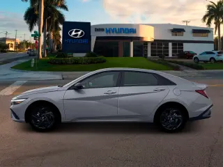 Hyundai ELANTRA 2026 SEL Sport 4dr Sedán