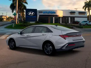 Hyundai ELANTRA 2026 SEL Sport 4dr Sedán