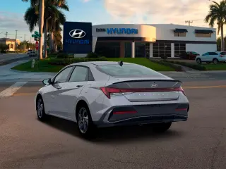 Hyundai ELANTRA 2026 SEL Sport 4dr Sedán
