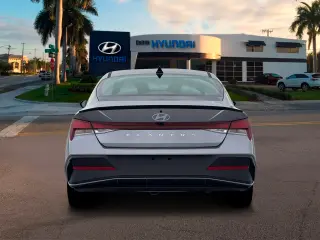 Hyundai ELANTRA 2026 SEL Sport 4dr Sedán