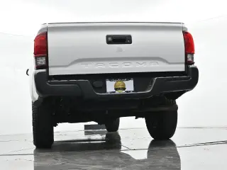 Toyota Tacoma 2019 4x2 SR 4dr cab con 6.1 pies de largo