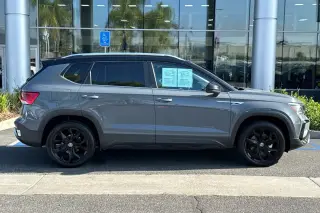 Volkswagen Taos 2023 SE 4dr SUV