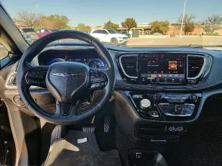 Chrysler Pacifica 2023 Touring 4dr Mini-Van