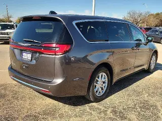 Chrysler Pacifica 2023 Touring 4dr Mini-Van
