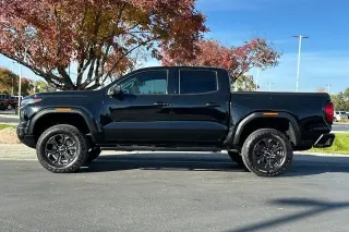 GMC Canyon 2024 4x4 Elevation 4dr Crew Cab 5 ft. SB