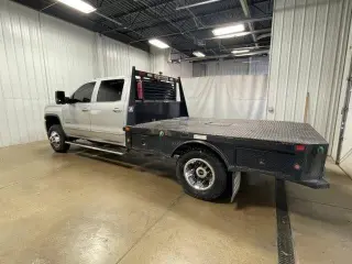 GMC Sierra 3500HD 2015 4x4 SLE 4dr Crew Cab LB SRW