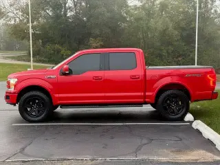 Ford F-150 2020 4x4 Lariat 4dr SuperCrew con 5.5 pies de largo SB