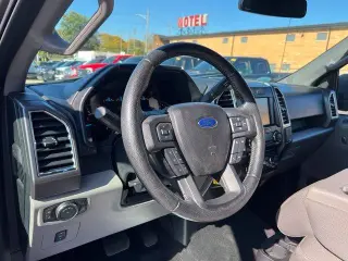 Ford F-150 2015 4x4 XLT 4dr SuperCrew 5.5 ft. SB
