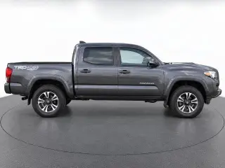 Toyota Tacoma 2017 4x4 TRD Sport 4dr Double Cab 6.1 ft LB