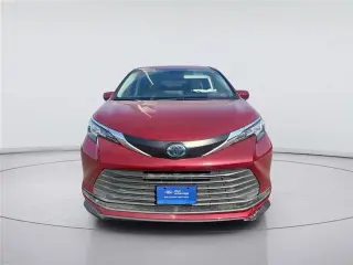 Toyota Sienna 2021 LE 8-Pasajeros 4dr Mini-Van