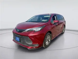 Toyota Sienna 2021 LE 8-Pasajeros 4dr Mini-Van