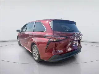 Toyota Sienna 2021 LE 8-Pasajeros 4dr Mini-Van