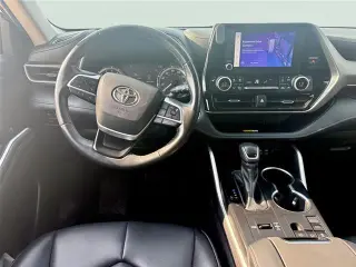 Toyota Highlander 2023 XLE 4dr SUV