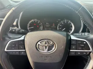 Toyota Highlander 2023 XLE 4dr SUV