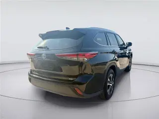 Toyota Highlander 2023 XLE 4dr SUV