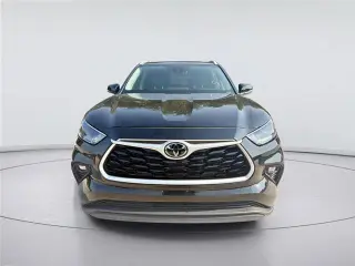 Toyota Highlander 2023 XLE 4dr SUV