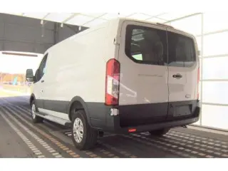 Ford Transit 2025 250 3dr SWB Techo Bajo Furgón de Carga