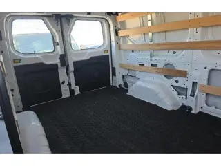 Ford Transit 2025 250 3dr SWB Techo Bajo Furgón de Carga
