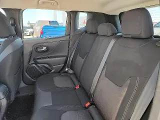 Jeep Renegade 2023 4x4 Latitude 4dr SUV