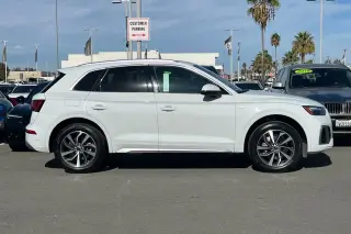 Audi Q5 2023 AWD quattro S line Premium 45 TFSI 4dr SUV
