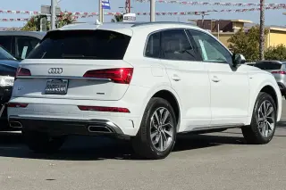 Audi Q5 2023 AWD quattro S line Premium 45 TFSI 4dr SUV