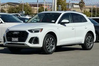 Audi Q5 2023 AWD quattro S line Premium 45 TFSI 4dr SUV