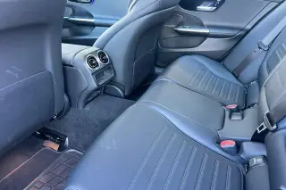 Mercedes-Benz Clase C 2023 C 300 Sedán 4 puertas