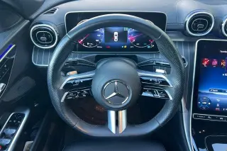 Mercedes-Benz Clase C 2023 C 300 Sedán 4 puertas