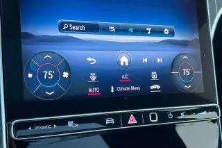 Mercedes-Benz Clase C 2023 C 300 Sedán 4 puertas