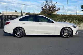 Mercedes-Benz Clase C 2023 C 300 Sedán 4 puertas